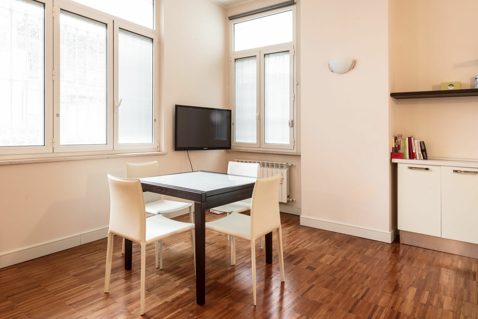 Premuda Apartment Milan Bagian luar foto