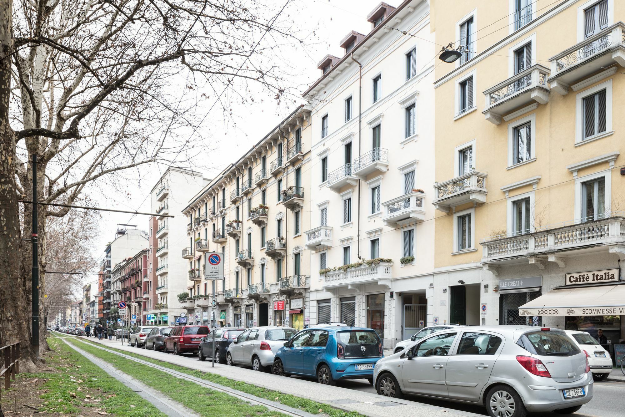 Premuda Apartment Milan Bagian luar foto